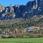 vue_sur_le_village_de_seranon_depuis_la_route_napoleon.jpg