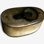 boite-blague-a-tabac-a-priser-ancienne-en-corne-de-bovin_original.jpg
